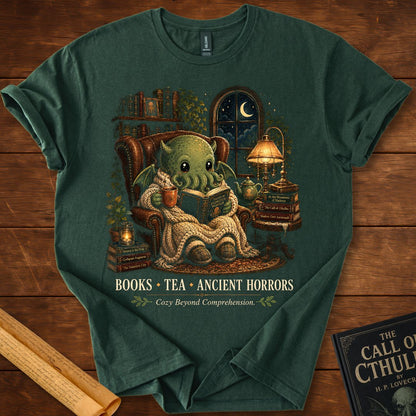Cozy Beyond Comprehension – Cthulhu Reading T-Shirt